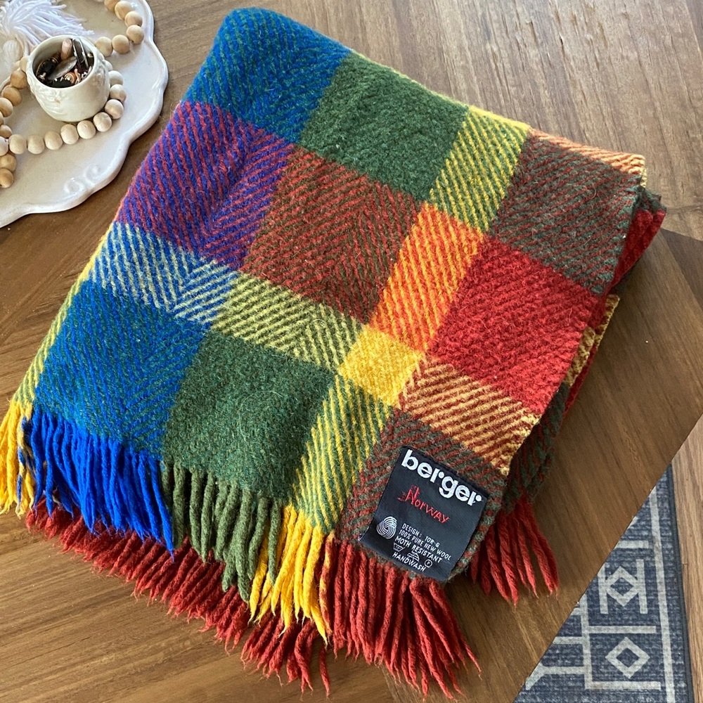 Berger vintage Norwegian throw